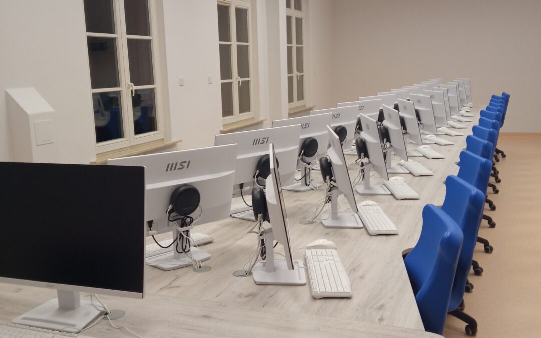 Już po remoncie – sala komputerowa gotowa.
